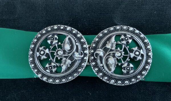 Schürzenschließe metall