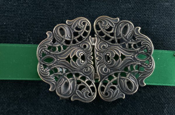 Schürzenschließe metall