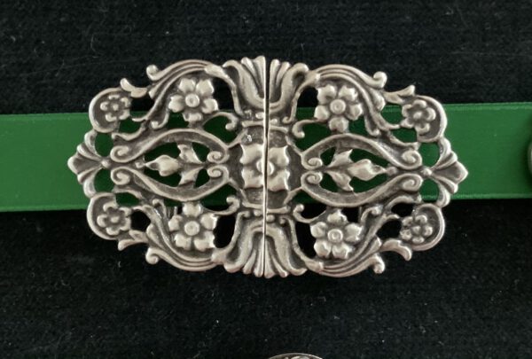 Schürzenschließe metall