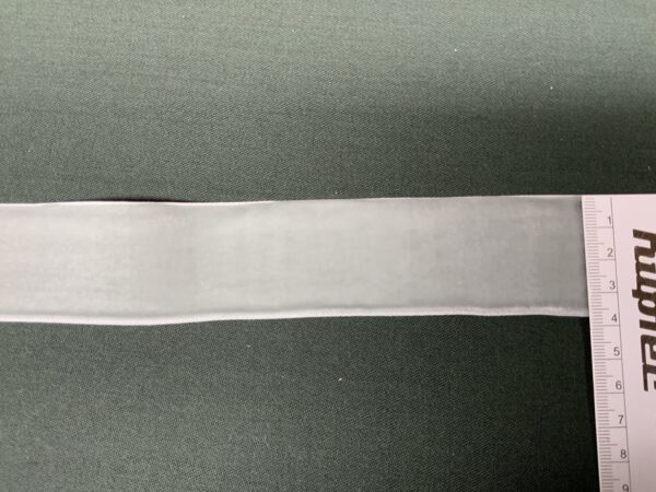 Elastisches Samtband