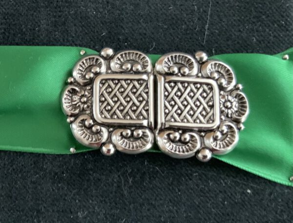 Schürzenschließe metall